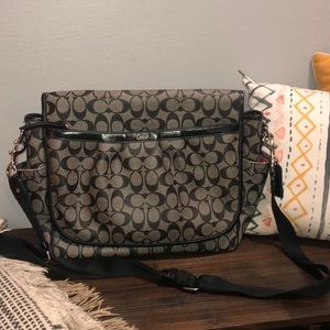 🌷AUTHENTIC Coach Messenger Bag 🌷